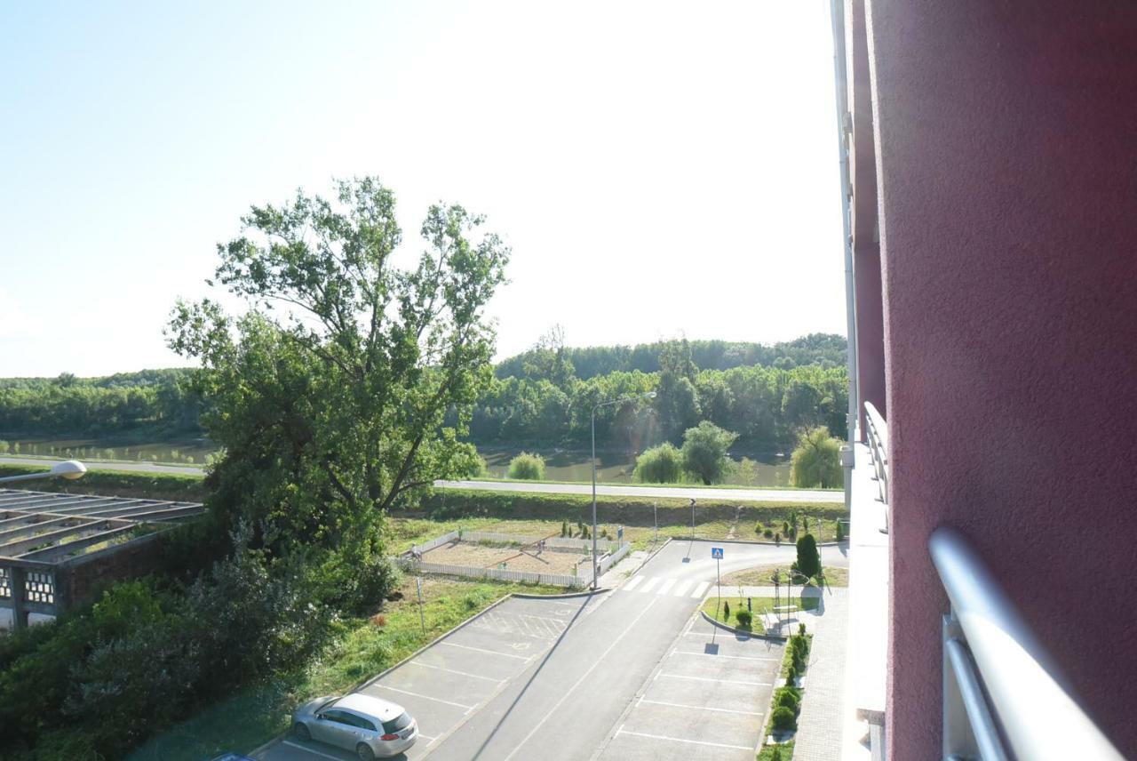 Tamis Kapija Apartment Pančevo Екстериор снимка